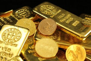 如何评估黄金市场的行情走势？这种行情走势对投资方向有何启示？