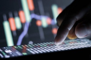 “做期货的最低入金要求是多少？入金金额对交易有何影响？”