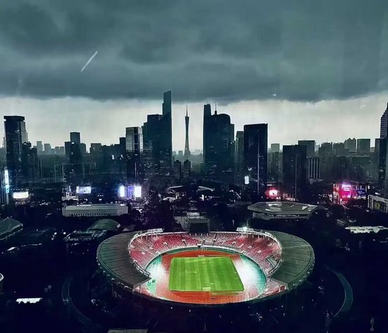 银保“一对多	”放开之后：“入场费”已然成为潜在规则	，中小险企于夹缝之中艰难求生